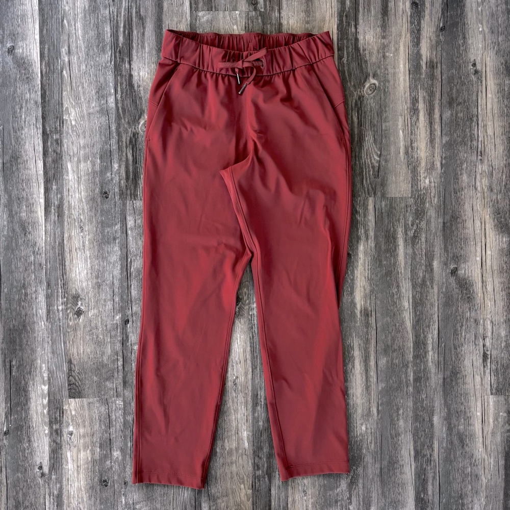 Lululemon straight leg joggers